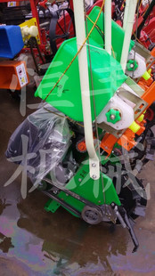 小型汽油挖坑機(jī)圖片全解析 高效施肥與林業(yè)作業(yè)的得力助手